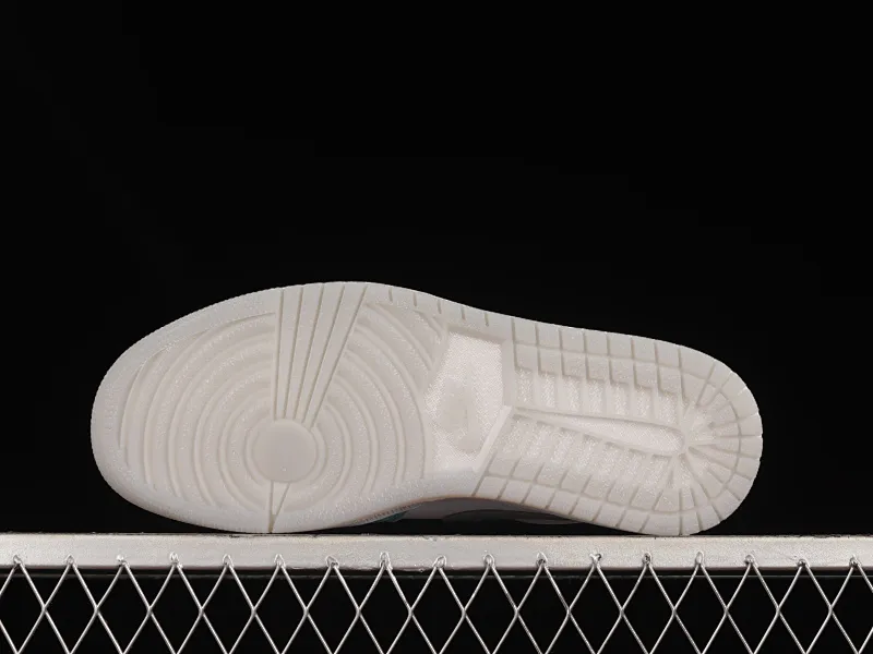 All categories Air Jordan Jordan series basketball shoes Air Jordan 1 Low G version pure original Air Jordan 1 Low "New Emerald" AJ1 Joe 1 emerald retro basketball shoes DN3705-301